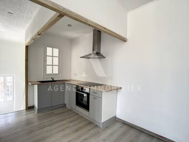 Appartement à louer 595 € 2 pièces 1 chambre 48 m² RDC/1 Noves 13550