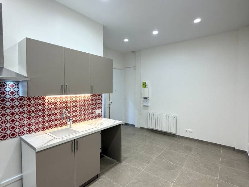 Maison à louer, 20m², PARIS 18E