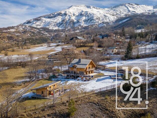 Maison à vendre 1 770 000 € 10 pièces 7 chambres 338 m² 4 210 m² de terrain Enchastrayes 04400