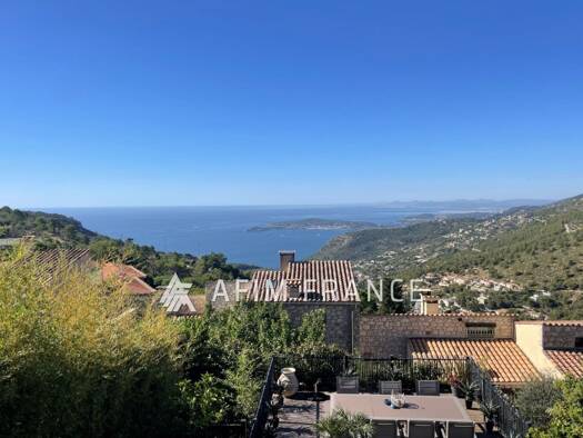 Maison à vendre 1 180 000 € 3 pièces 2 chambres 110,3 m² 96 m² de terrain La Turbie 06320