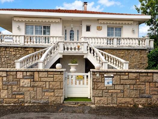 Maison à vendre 318 000 € 8 pièces 6 chambres 130 m² 602 m² de terrain Bourg Sud Saint-Paul-lès-Dax 40990