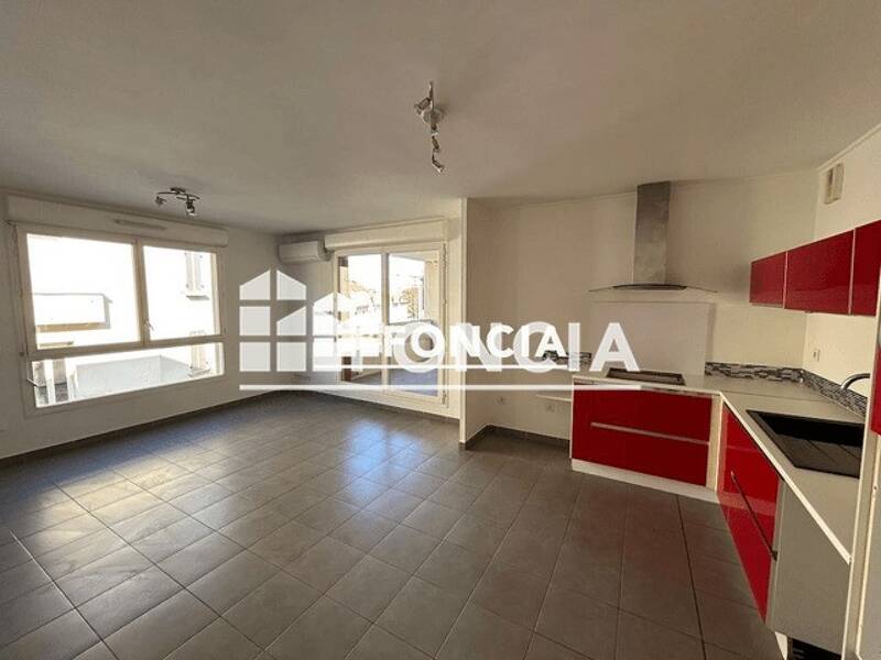 Maison à louer, 64m², MARSEILLE 3E