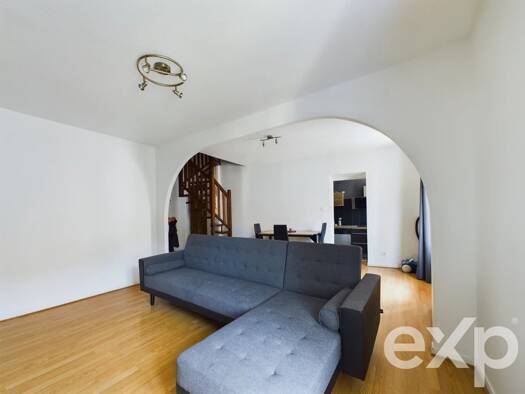 Duplex à vendre 157 000 € 4 pièces 3 chambres 84 m² RDC/3 Nord La Tour-du-Pin 38110