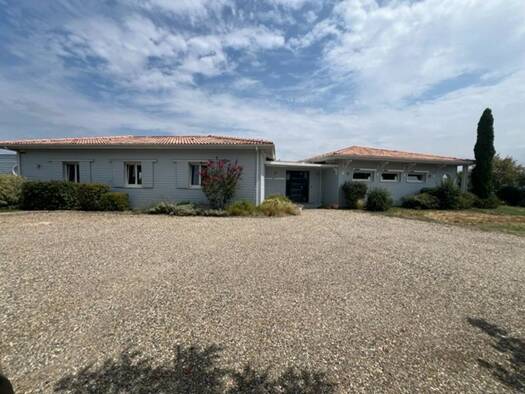 Maison à vendre 419 000 € 6 pièces 5 chambres 170 m² 4 378 m² de terrain Port-Sainte-Marie 47130