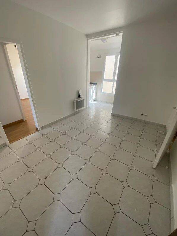 Maison à louer, 37m², SAINT MAUR DES FOSSES