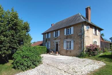 Maison à vendre 234 600 € 7 pièces 4 chambres 163 m² 2 625 m² de terrain St Paul 87260