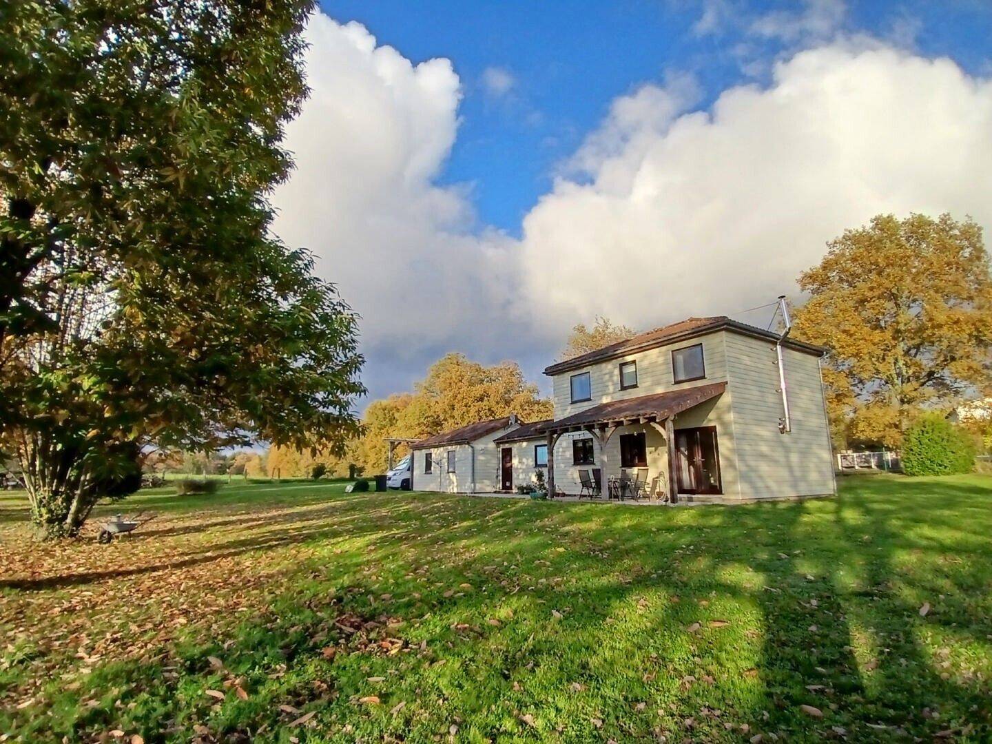 Maison à vendre, 95m², SAINT SAUD LACOUSSIERE
