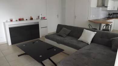 Appartement à louer 700 € 2 pièces 1 chambre 45 m² Espace Villeroy-Les Quilles Sète 34200