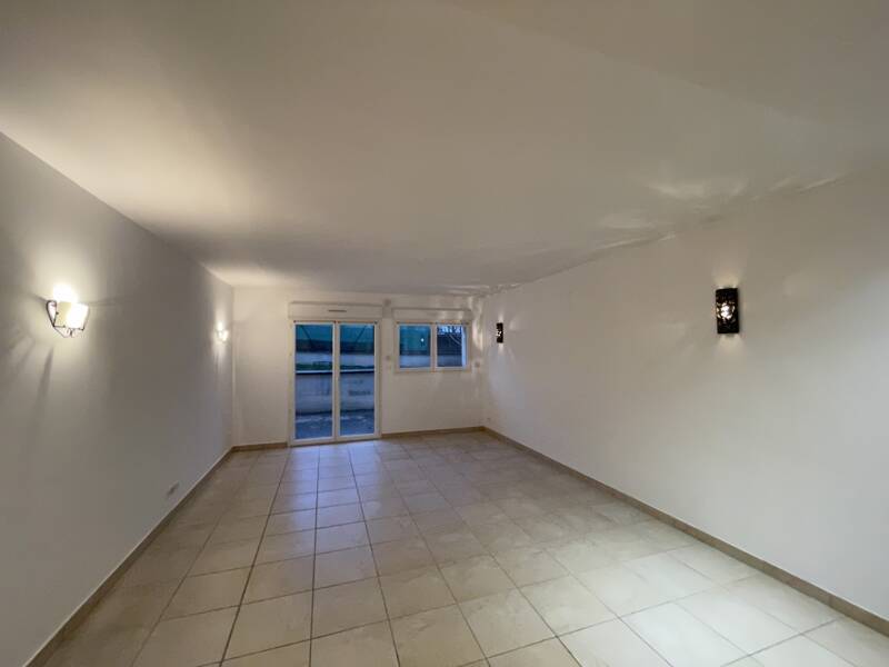 Maison à louer, 69m², SAINT BONNET DE MURE