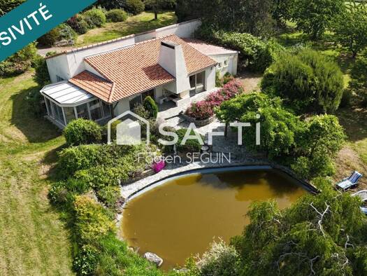 Maison de plain-pied à vendre 255 000 € 4 pièces 1 chambre 97 m² 7 813 m² de terrain Beaupréau-en-Mauges 49600