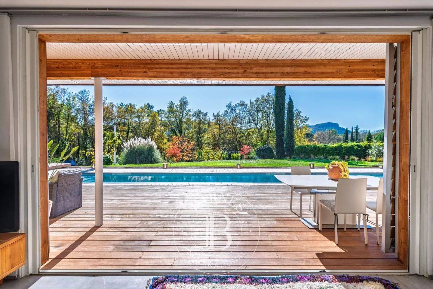 Maison à vendre, 250m², BAGNOLS EN FORET