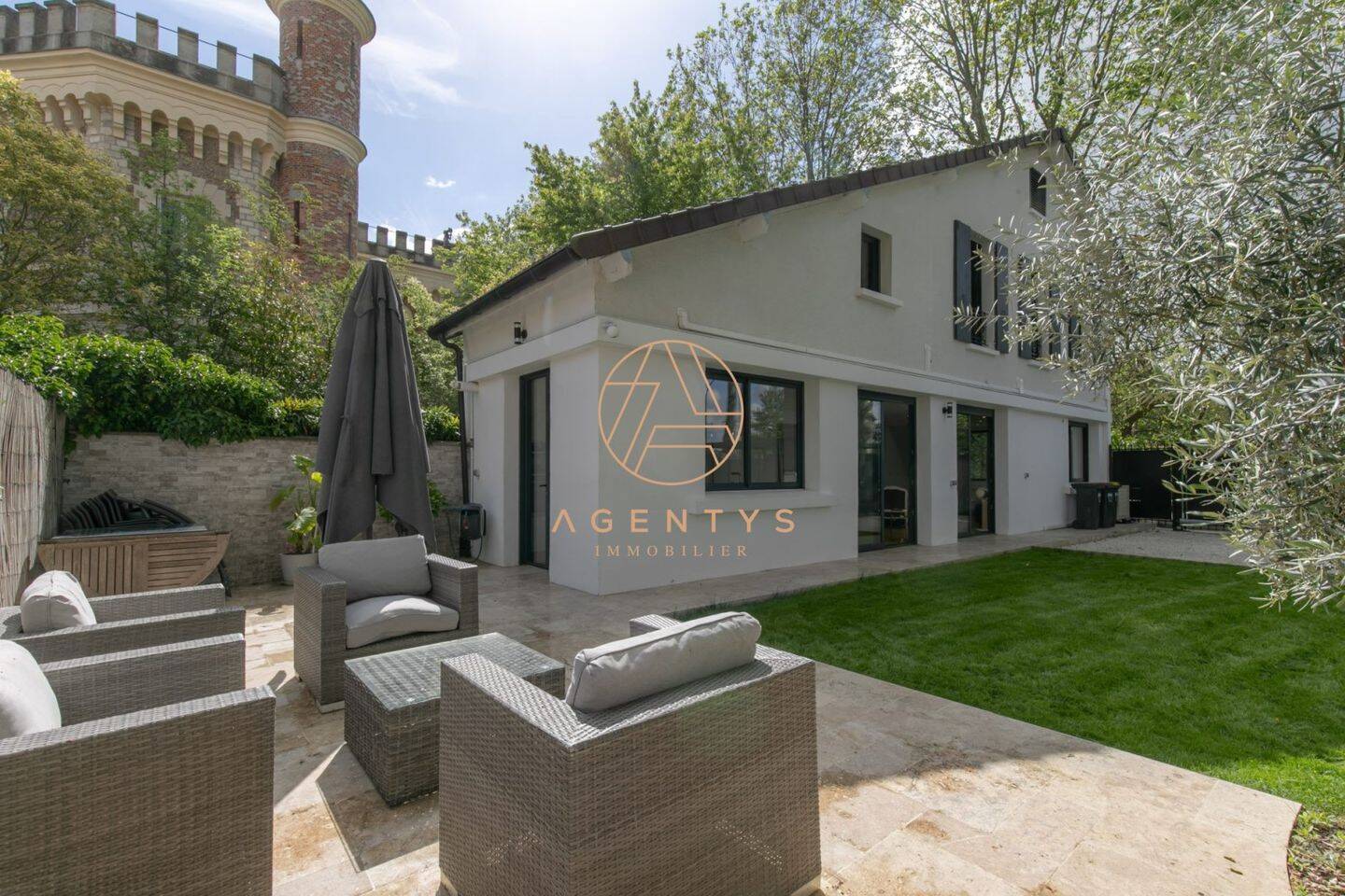 Maison à vendre, 101m², SAINT MAUR DES FOSSES