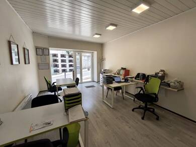 Local commercial à vendre 45 000 € 25 m² de surface de vente Nimes 30000