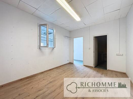 Local commercial à louer 735 € 75 m² de surface de vente Cernay Jamin-Jean Jaurès-Epinettes Reims 51100