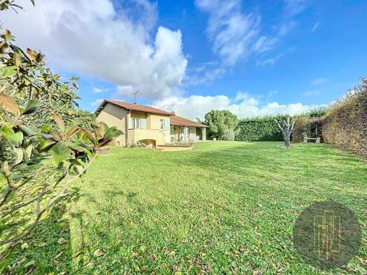 Maison à vendre 479 000 € 6 pièces 4 chambres 145 m² 1 500 m² de terrain Blacé 69460