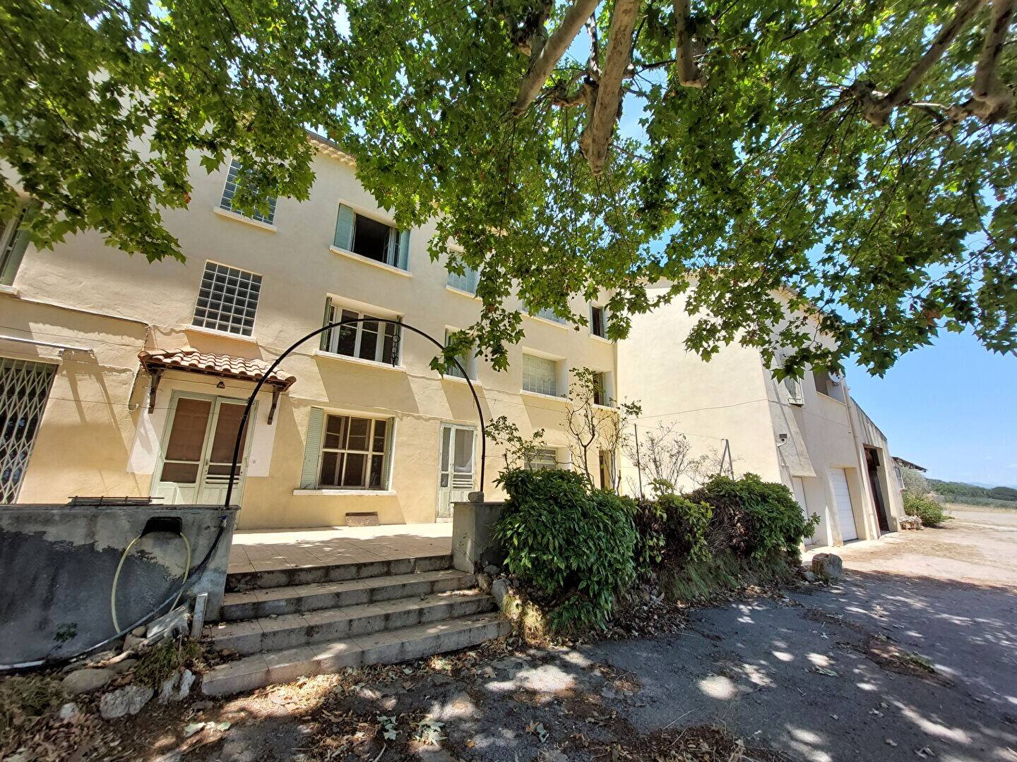 Maison à vendre, 557m², MANOSQUE