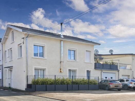 Maison à vendre 229 000 € 5 pièces 4 chambres 123,4 m² 164 m² de terrain Oyonnax 01100