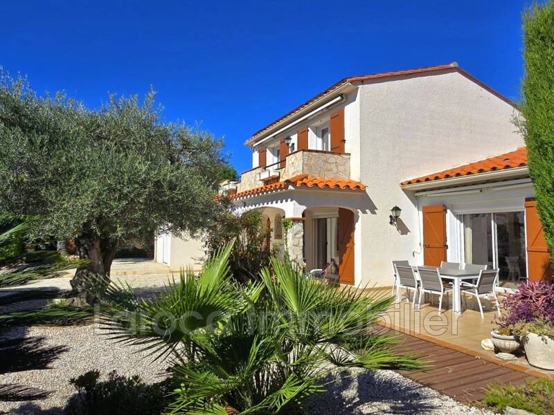 Maison à vendre, 135m², SAINT GENIS DES FONTAINES