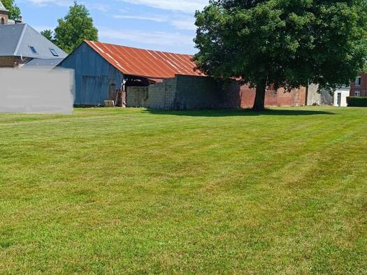 Maison à vendre 278 390 € 10 pièces 9 chambres 290 m² 3 218 m² de terrain Fressenneville 80390