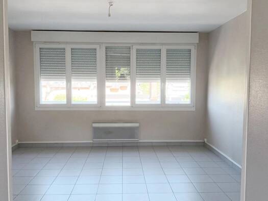 Studio à louer 443 € 1 pièce 29 m² RDC Lisieux 14100