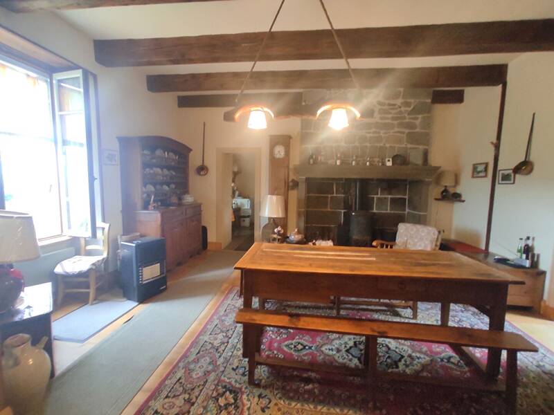 Maison à vendre, 175m², BESSE ET SAINT ANASTAISE