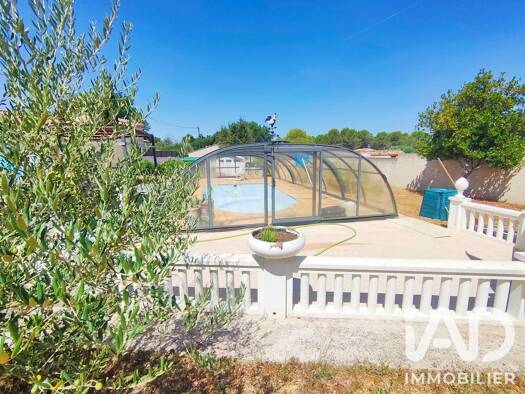 Maison de plain-pied à vendre 390 000 € 3 pièces 2 chambres 88 m² 955 m² de terrain Extension Années 80-90 Brignoles 83170