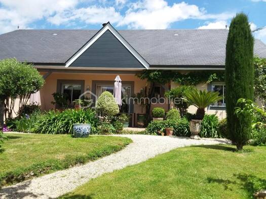 Maison à vendre 350 000 € 5 pièces 3 chambres 131 m² 652 m² de terrain Assat 64510