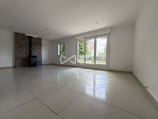 Maison de plain-pied à vendre 320 000 € 4 pièces 2 chambres 85,09 m² Itteville 91760