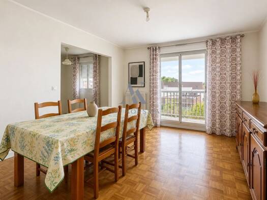 Appartement à vendre 329 000 € 5 pièces 3 chambres 89 m² Étage 7/11 Lyon 7ème arrondissement 69007