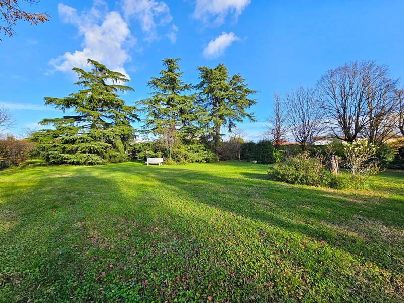 Maison à vendre, 385m², ROMANS SUR ISERE