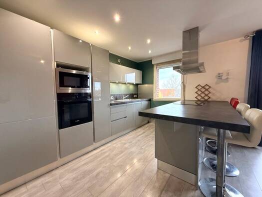 Appartement à vendre 151 800 € 2 pièces 1 chambre 49,3 m² Étage 3/3 Nord La Chapelle-d'Armentières 59930