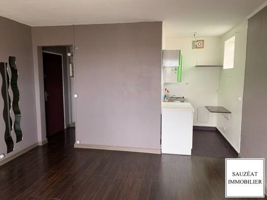 Appartement à louer 714 € 1 pièce 25 m² Étage 2/3 Faulotte Châtenay-Malabry 92290