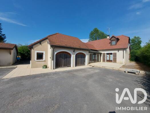 Maison à vendre 264 000 € 4 pièces 3 chambres 141 m² 1 478 m² de terrain Dompierre-sur-Mont 39270