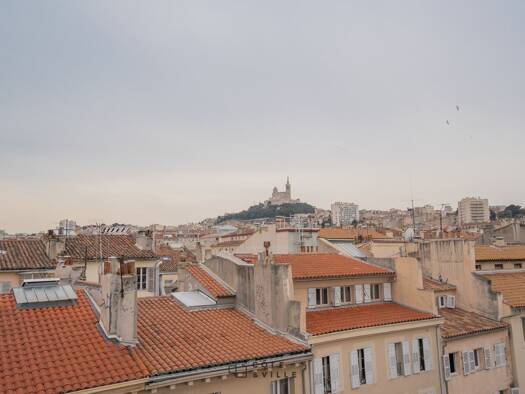 Studio à vendre 88 000 € 1 pièce 17,8 m² Étage 6/6 Opéra Marseille 1er arrondissement 13001