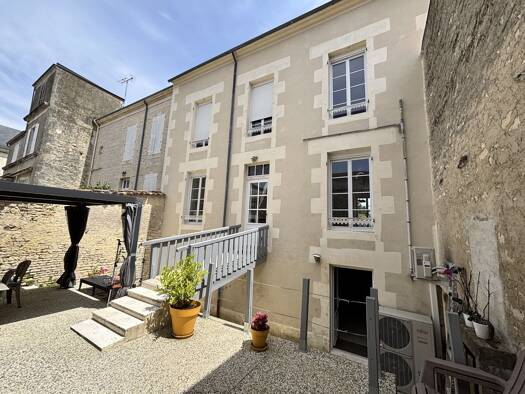 Maison à vendre 292 000 € 5 pièces 4 chambres 173 m² Matha 17160