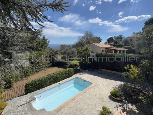 Maison à louer 3 000 € 4 pièces 2 chambres 99,5 m² 426 m² de terrain La Turbie 06320