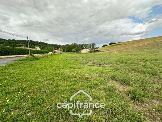 Terrain constructible à vendre 57 000 € 1 228 m² de terrain Saint-Caprais-de-Lerm 47270