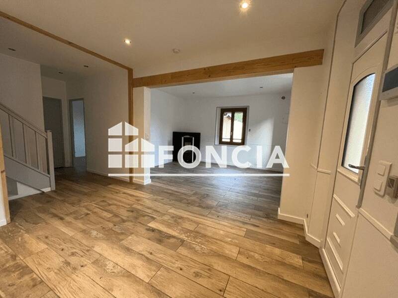 Maison à louer, 74m², SAINTE GEMME MORONVAL