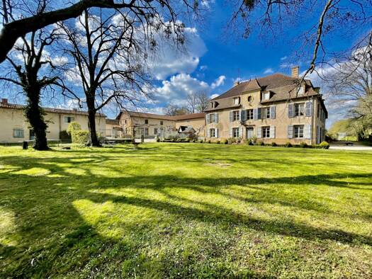 Château à vendre 695 000 € 20 pièces 9 chambres 450 m² 31 000 m² de terrain Paray-le-Monial 71600
