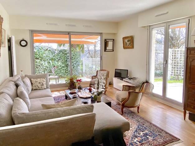 Appartement en viager occupé Bouquet 74 000 € 3 pièces 2 chambres 71 m² RDC/4 Beauté Baltard-Sous Préfecture Nogent-sur-Marne 94130