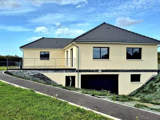 Maison de plain-pied à vendre 450 000 € 5 pièces 3 chambres 140,4 m² 4 251 m² de terrain Le Bois-Robert 76590