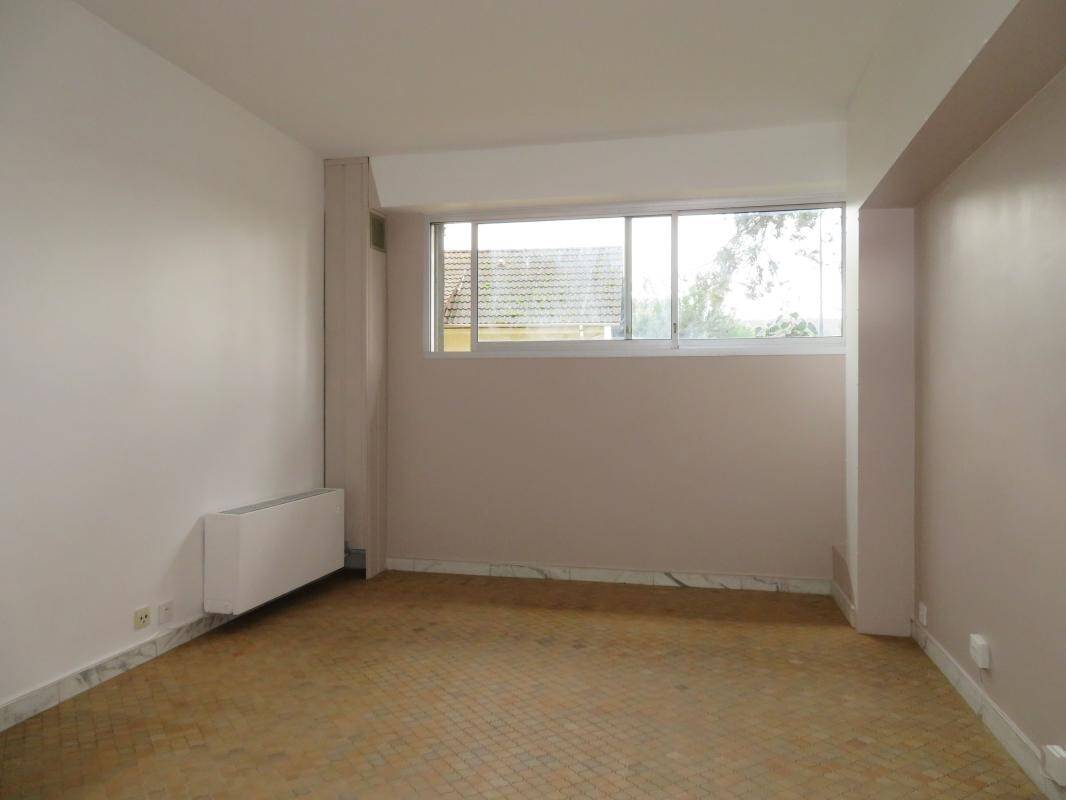 Maison à louer, 23m², SEVRES