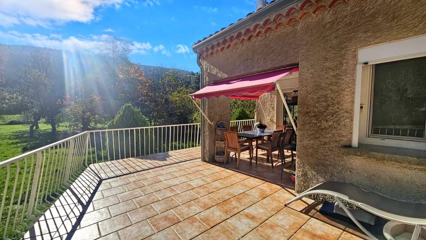 Maison à vendre, 120m², PLAN D'AUPS SAINTE BAUME