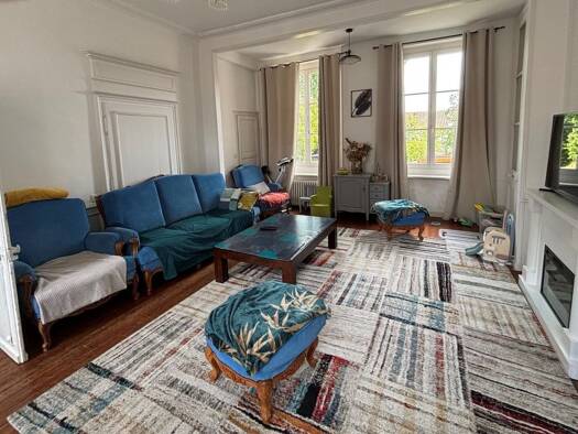 Maison à louer 980 € 9 pièces 6 chambres 205,1 m² 958 m² de terrain Eu 76260