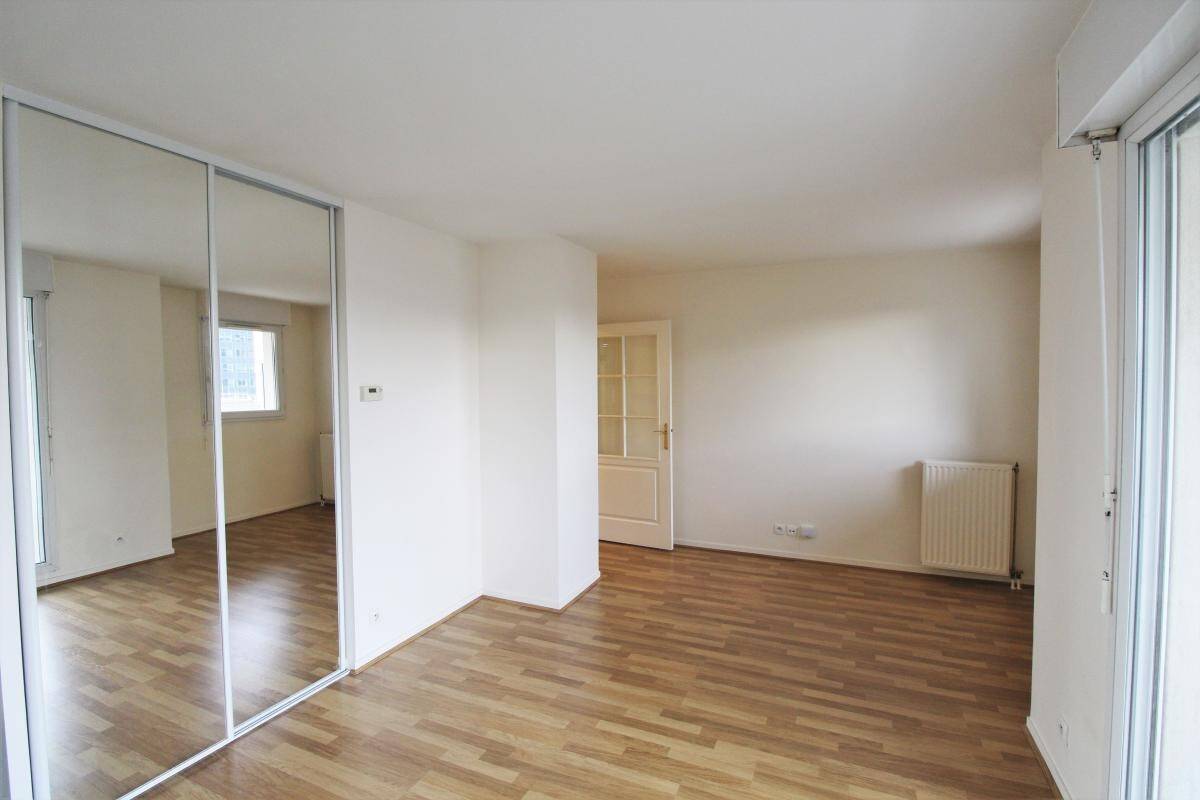 Maison à louer, 25m², COURBEVOIE
