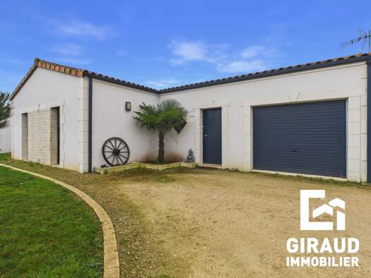 Maison de plain-pied à vendre 218 400 € 4 pièces 3 chambres 77,1 m² 937 m² de terrain Petosse 85570