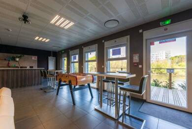 Appartement à louer 1 056 € 3 pièces 2 chambres 49 m² 3ème étage Nord-Sillon-Thébaudières Saint-Herblain 44800