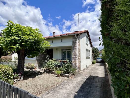 Maison à vendre 218 000 € 5 pièces 5 chambres 115 m² 736 m² de terrain Sud Caussade 82300