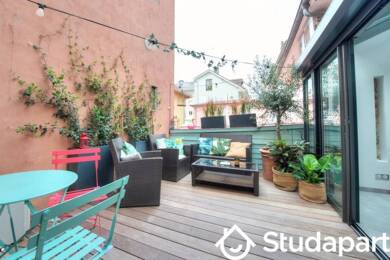 Appartement à louer 2 430 € 4 pièces 2 chambres 100 m² Dernier étage, Étage 1/1 Bonlieu Annecy 74000