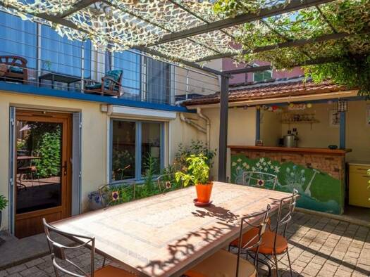 Maison à vendre 381 000 € 6 pièces 4 chambres 142 m² 223 m² de terrain centre Ville-La Chartonnière-La Barre Villefranche-sur-Saône 69400